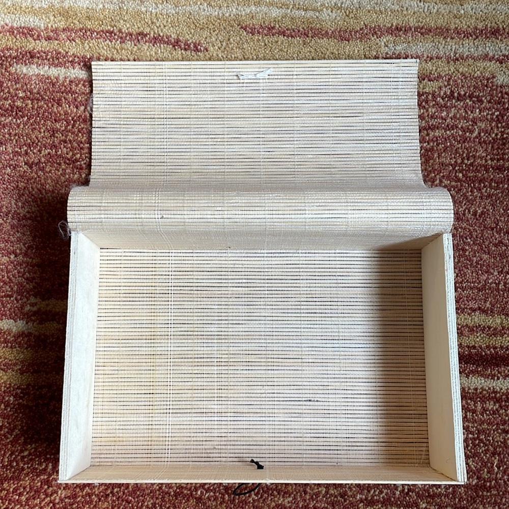 Bamboo slat storage box 11 x 7 x 2-3/4 in - Picture 5 of 5